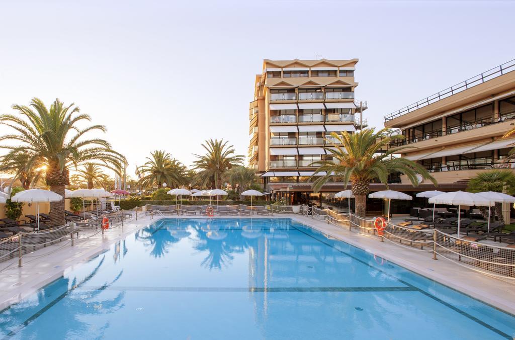 לידו די קאמאיורה Hotel Caesar Residence & Spa מראה חיצוני תמונה