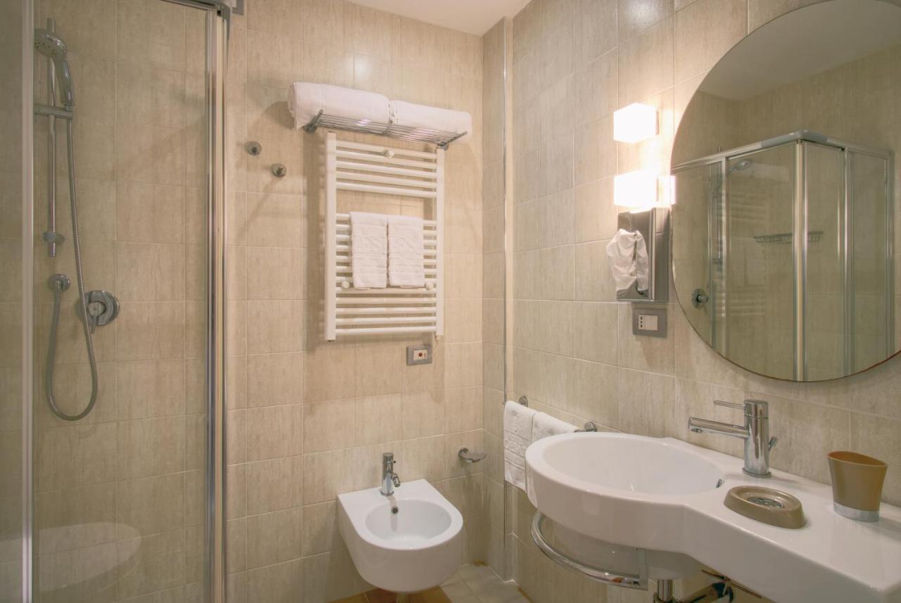 לידו די קאמאיורה Hotel Caesar Residence & Spa מראה חיצוני תמונה
